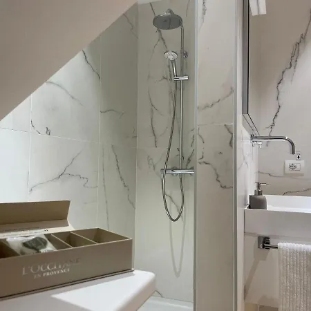 Luxury * Μπαρντολίνο