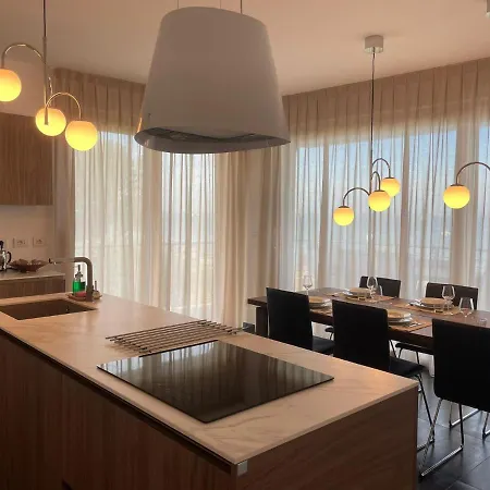 Luxury * Μπαρντολίνο